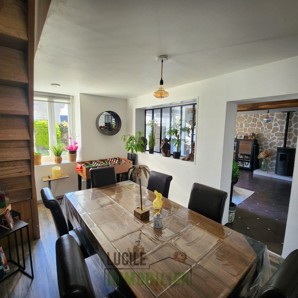 
                                                Vente
                                                 Maison de  3chambres 117m²