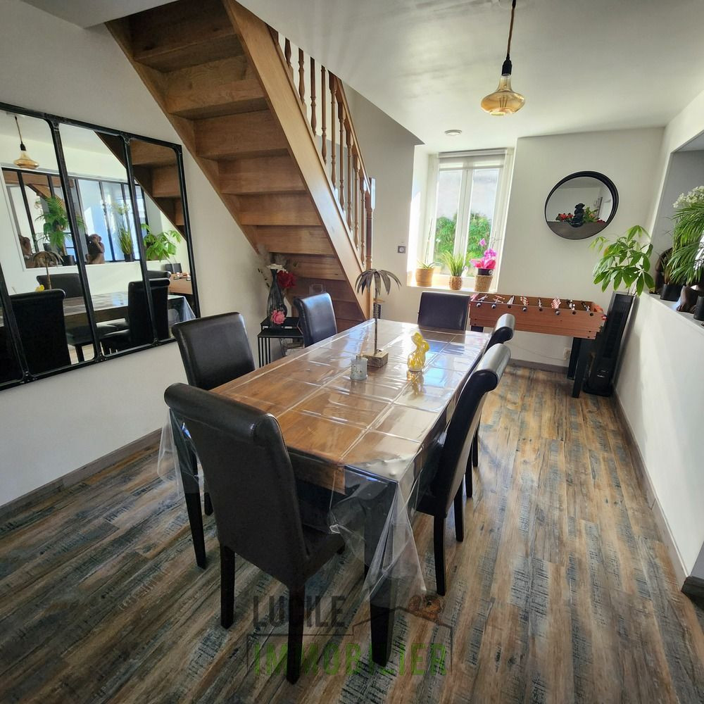 
                                                Vente
                                                 Maison de  3chambres 117m²