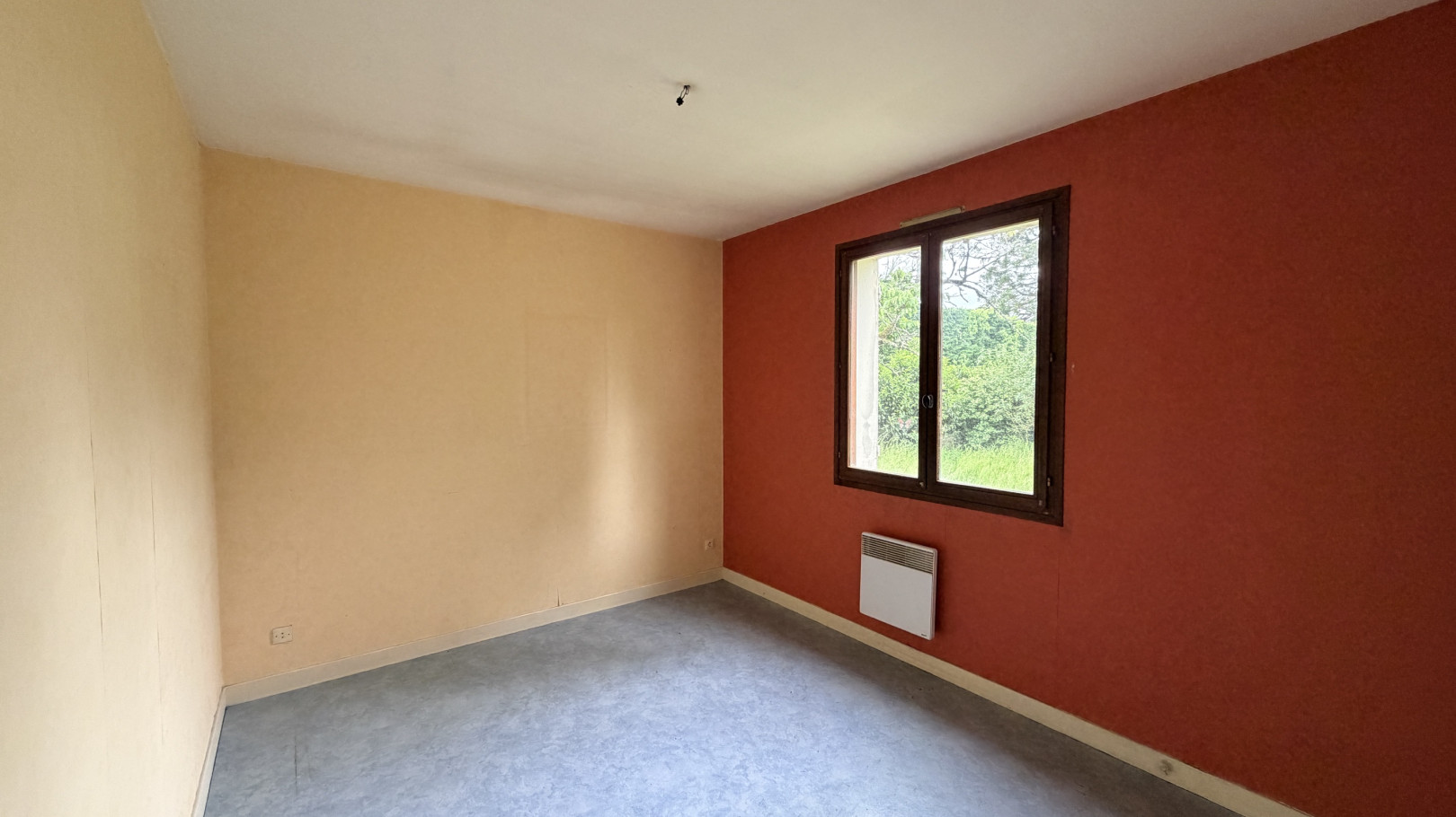 
                                                Vente
                                                 Maison de 4 chambres, 120 m² sur un terrain de 804 m²