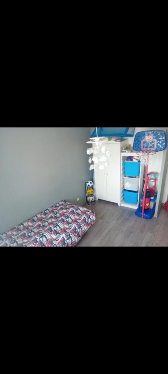 
                                                Location
                                                 Maison de 5 pièces secteur très calme