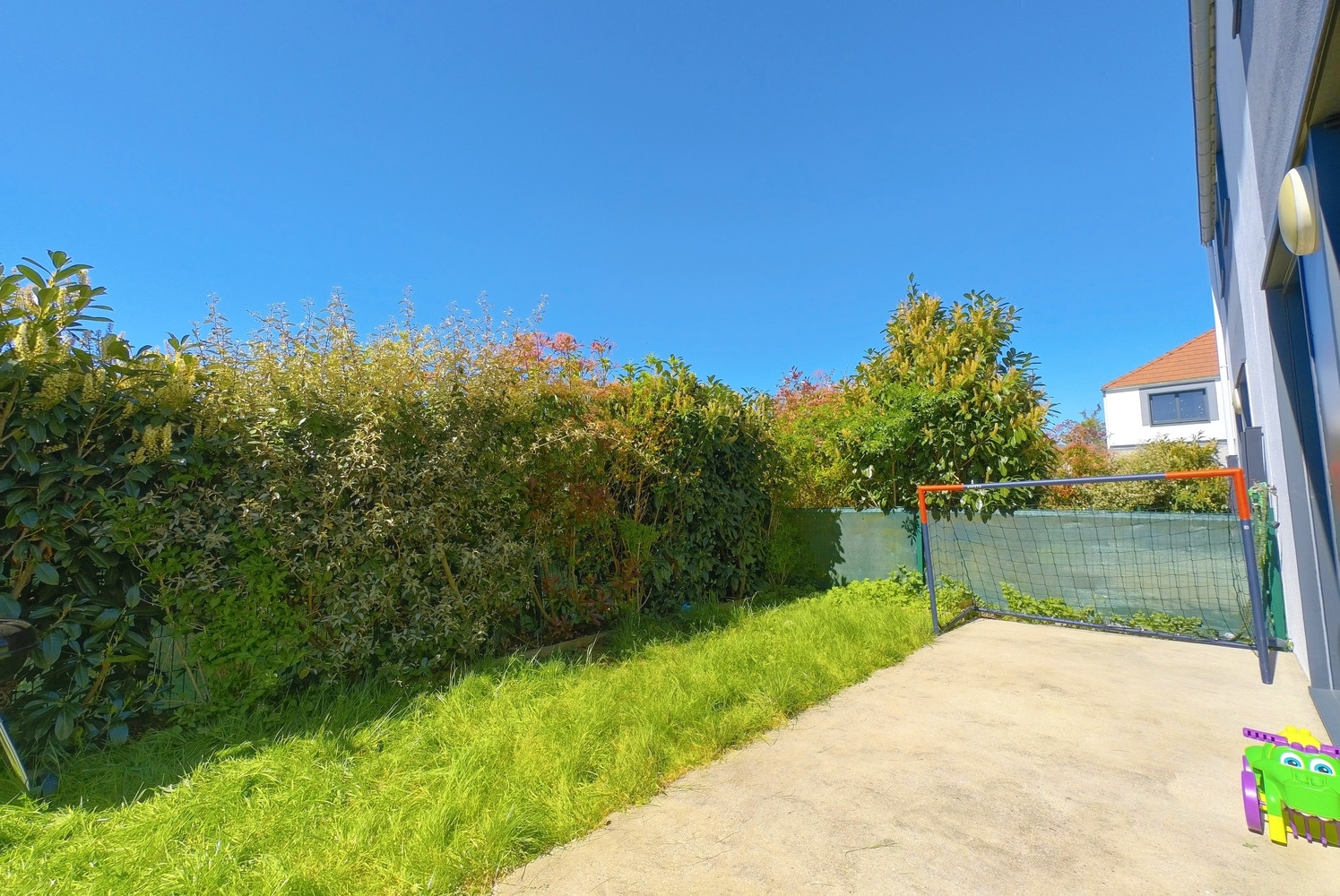 
                                                Vente
                                                 Maison de 85m² 3 chambres 202m² terrain