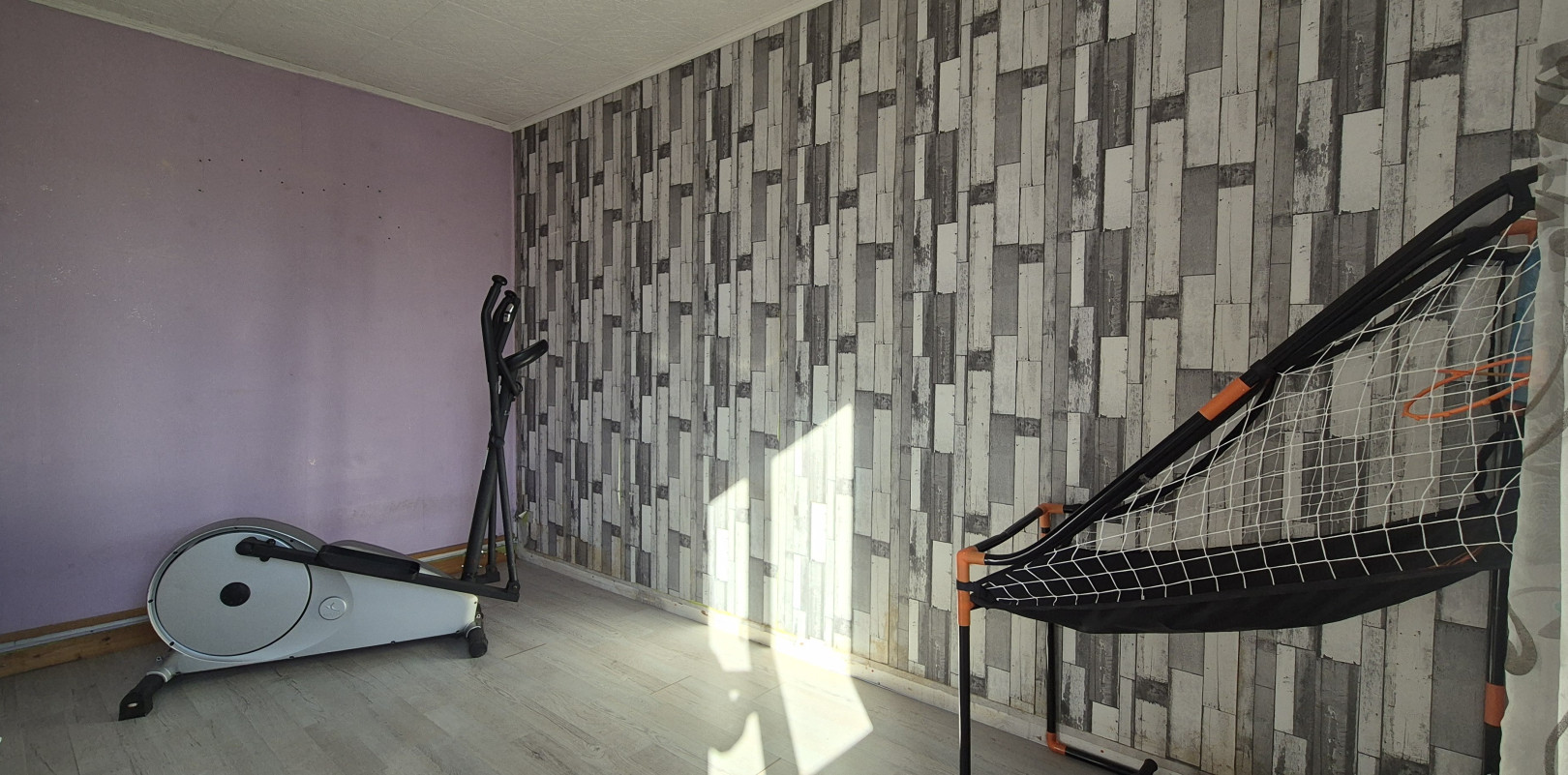 
                                                Vente
                                                 Maison de 97 m² + sous sol avec parcelle de 950 m² + bois attenant