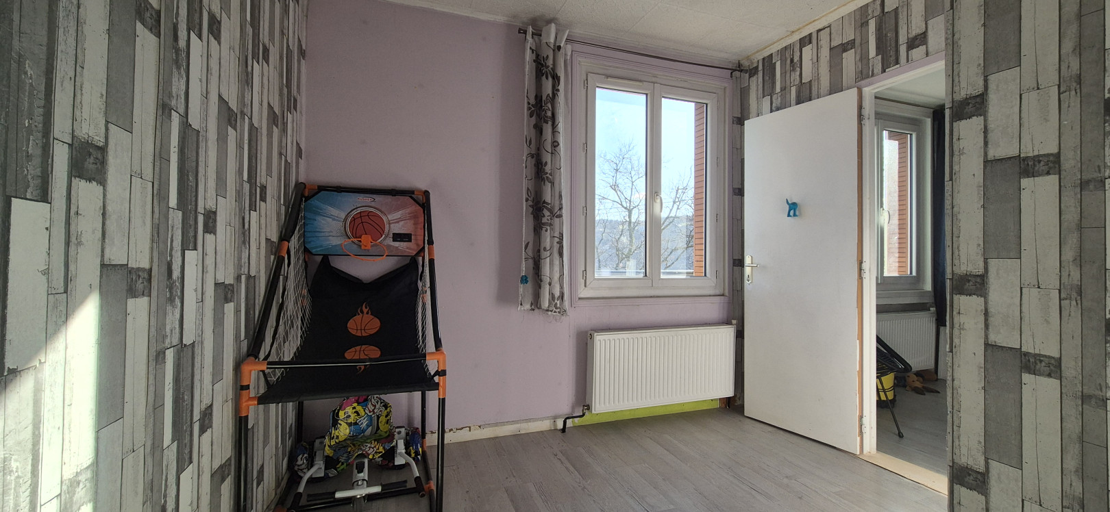 
                                                Vente
                                                 Maison de 97 m² + sous sol avec parcelle de 950 m² + bois attenant