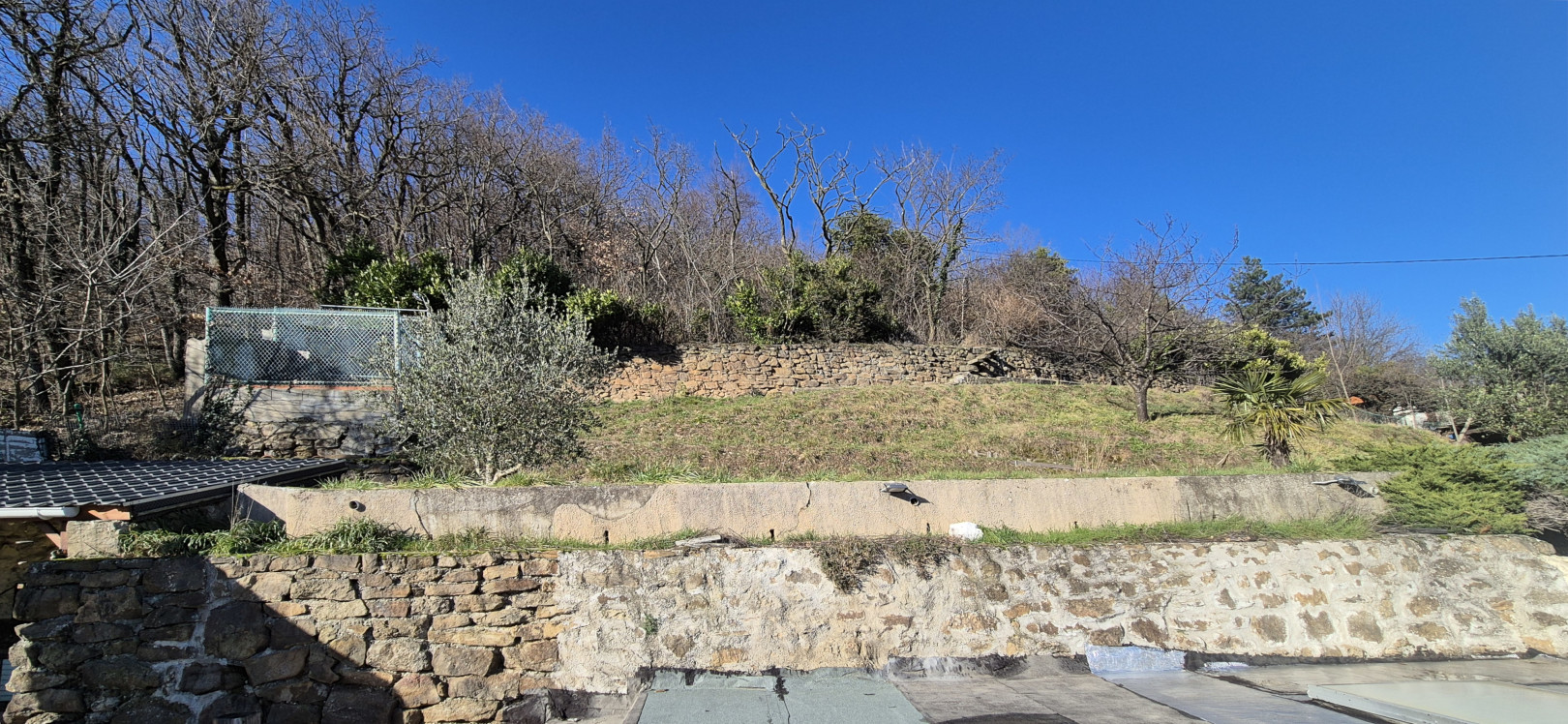 
                                                Vente
                                                 Maison de 97 m² + sous sol avec parcelle de 950 m² + bois attenant