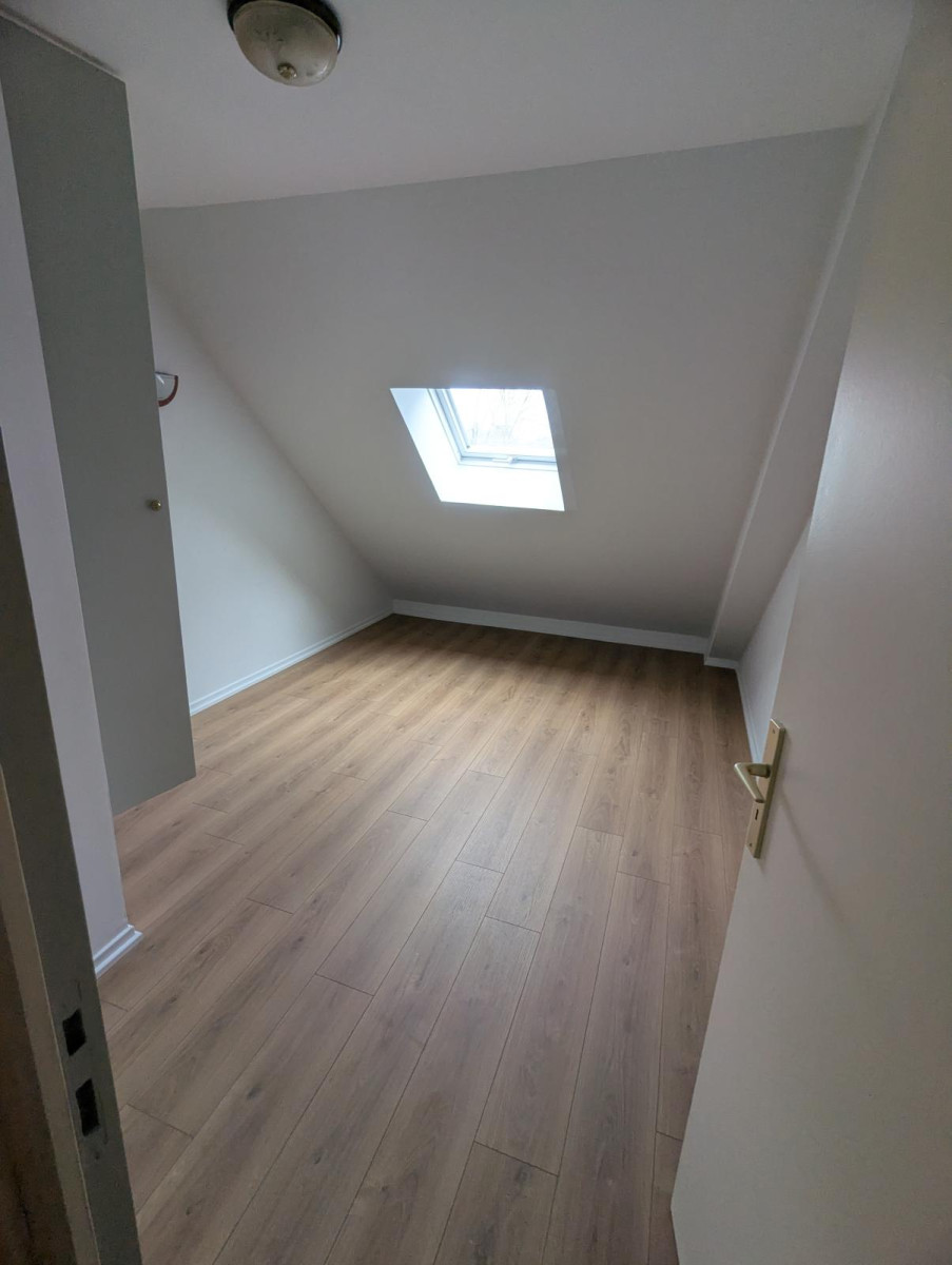 
                                                Location
                                                 Maison de bourg, cuisine et peinture refait à neuf