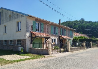 
                                                Vente
                                                 Maison de caractère 139 m2 appartement 40 m² PREY