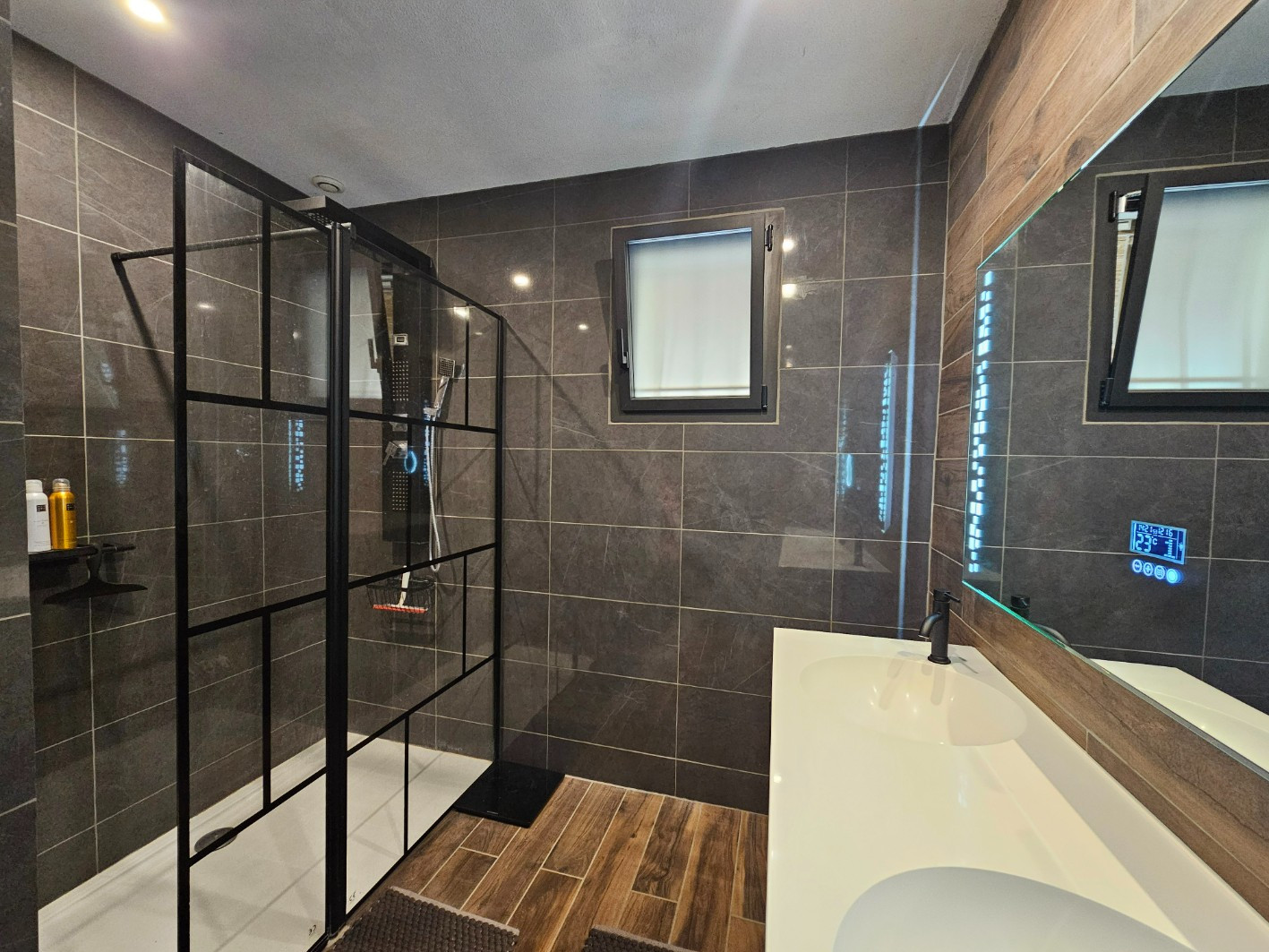 
                                                Vente
                                                 Maison de caractère 160 m2 6 pièces