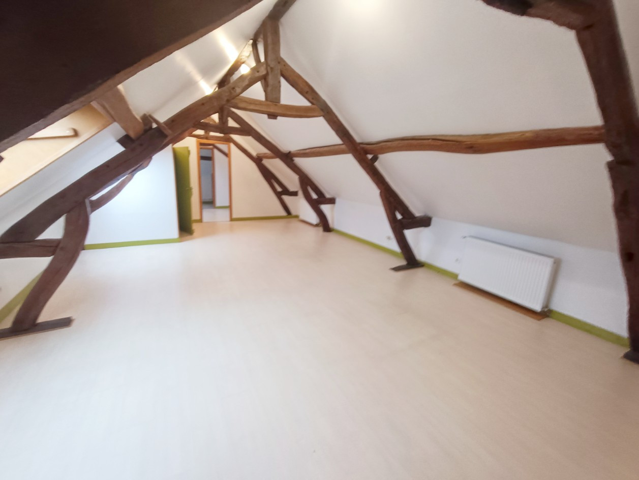 
                                                Location
                                                 Maison de caractère 4 chambres et jardin