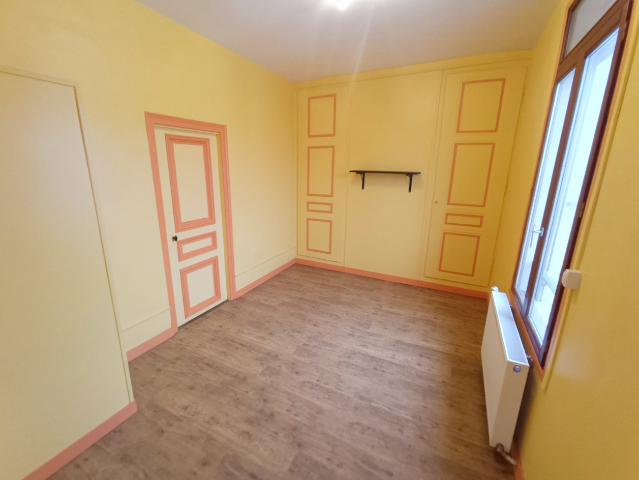 
                                                Location
                                                 Maison de caractère 4 chambres et jardin