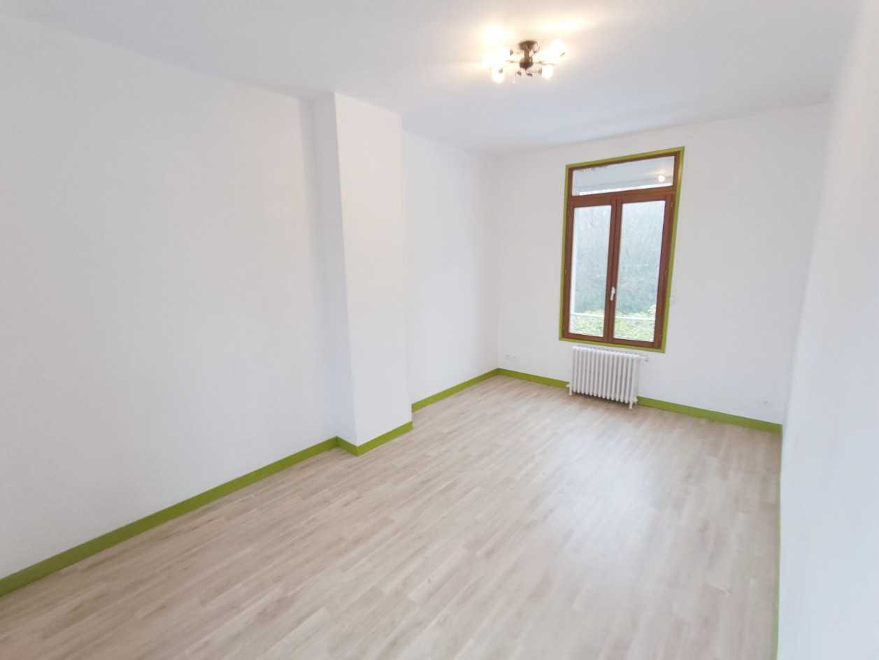 
                                                Location
                                                 Maison de caractère 4 chambres et jardin