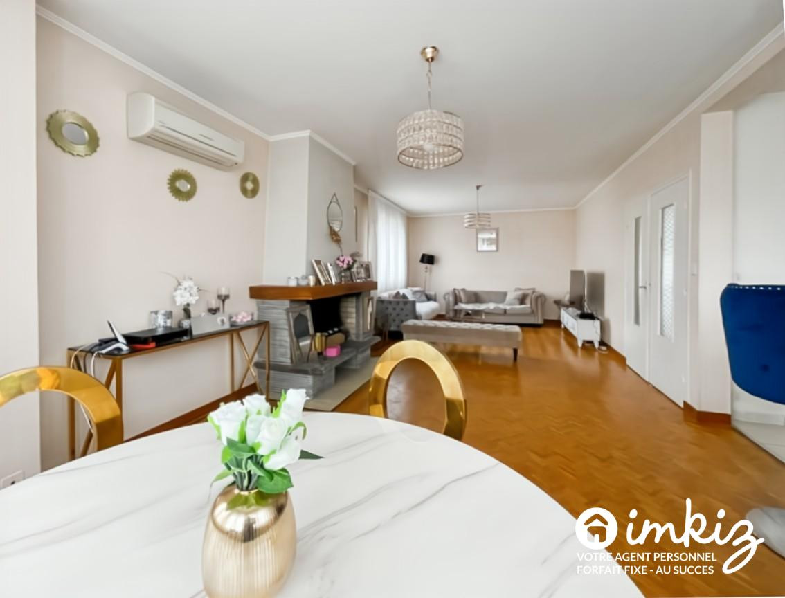 
                                                Vente
                                                 Maison de caractère 8 pièces 180 m2 1050m2 terrain