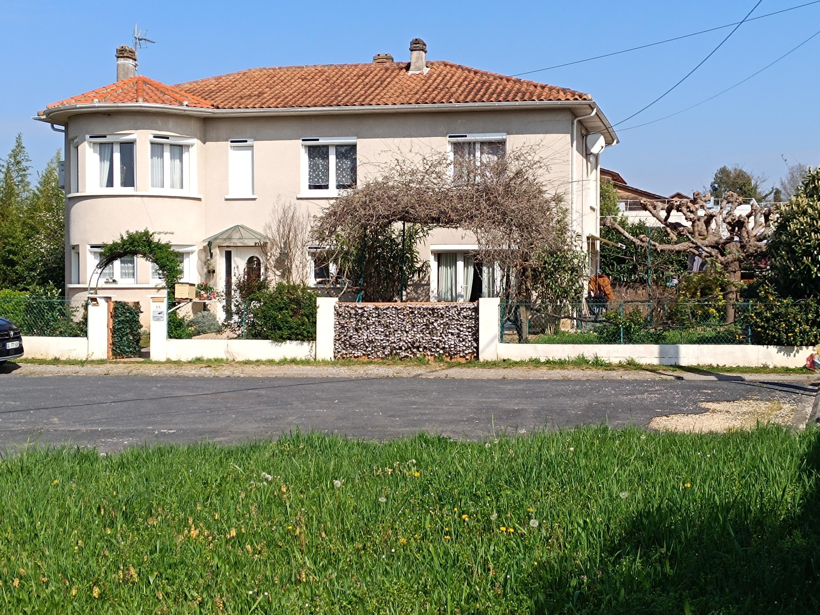 
                                                Vente
                                                 Maison de caractère 8 pièces 180 m2 1050m2 terrain