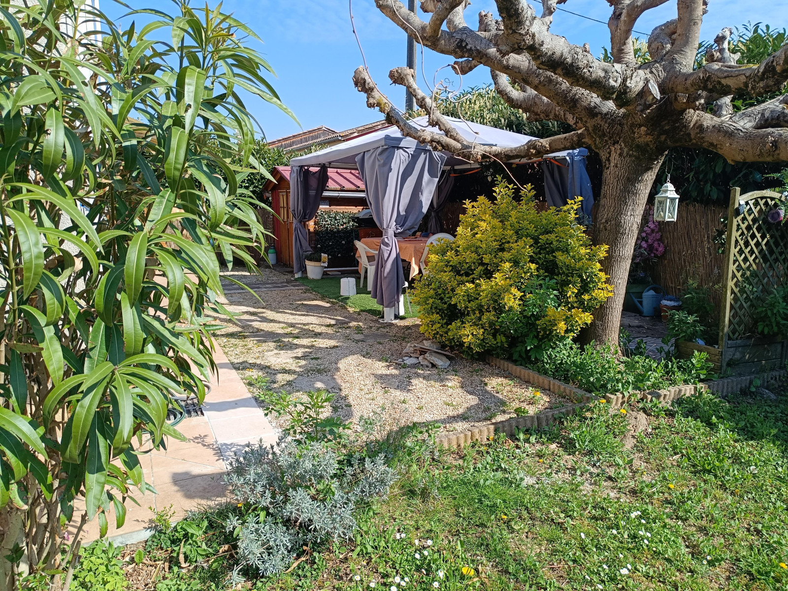 
                                                Vente
                                                 Maison de caractère 8 pièces 180 m2 1050m2 terrain