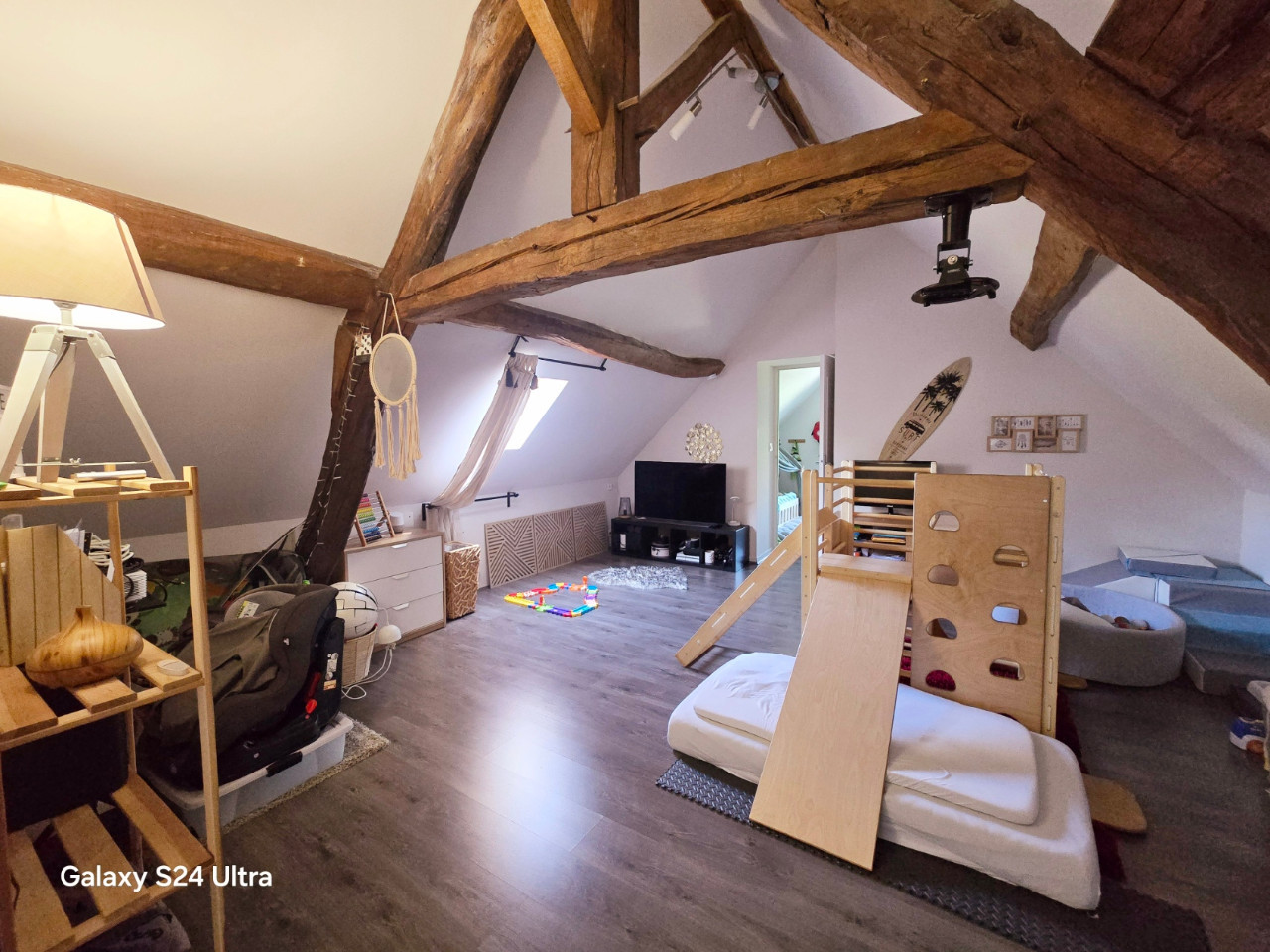 
                                                Vente
                                                 Maison de caractère à Bransat ( 03 )
