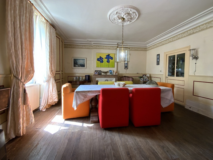 
                                                Vente
                                                 Maison de caractère avec gîte et île privée (p