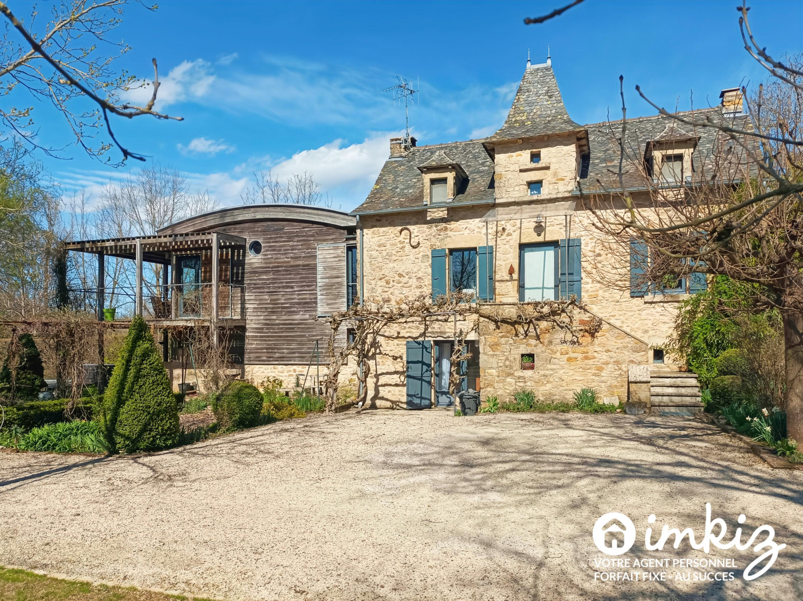 
                                                Vente
                                                 Maison de caractère avec piscine