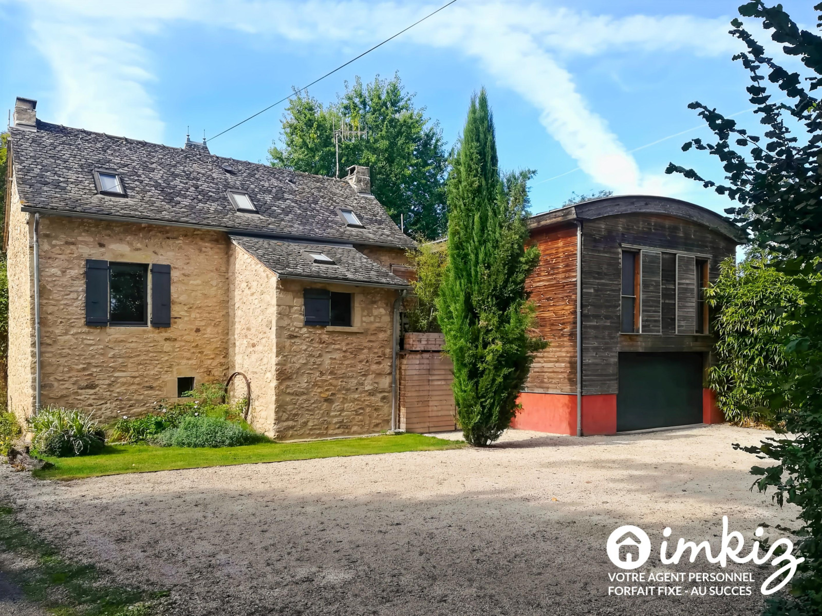 
                                                Vente
                                                 Maison de caractère avec piscine