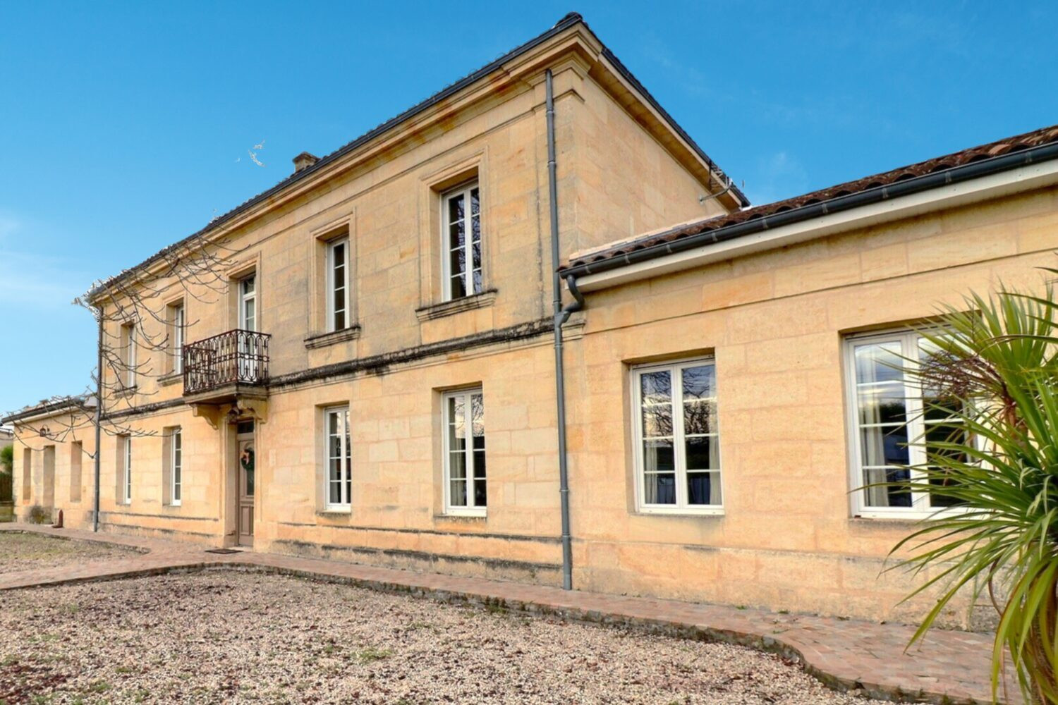 
                                                Vente
                                                 Maison de caractère avec salle de réception