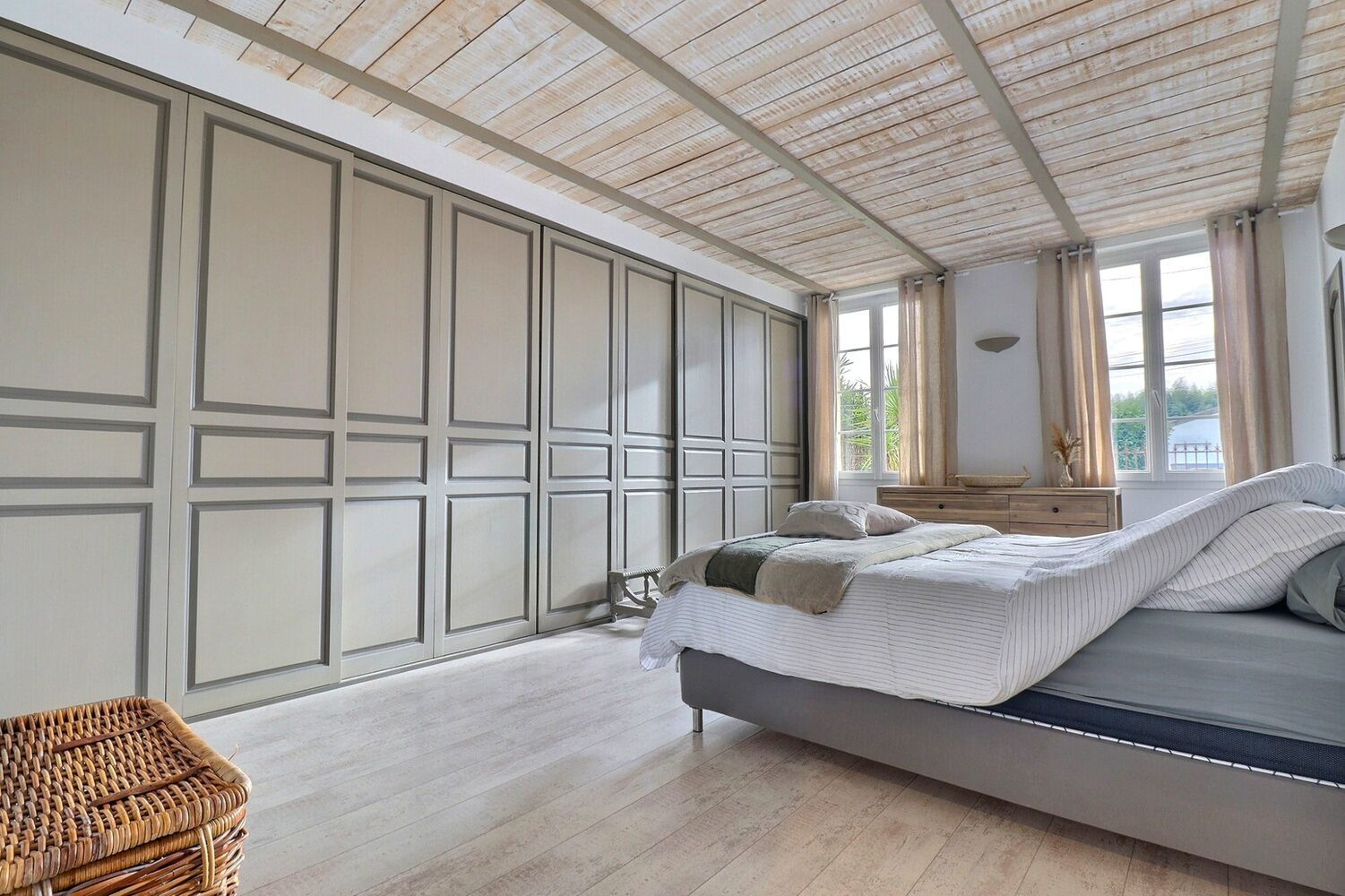 
                                                Vente
                                                 Maison de caractère avec salle de réception