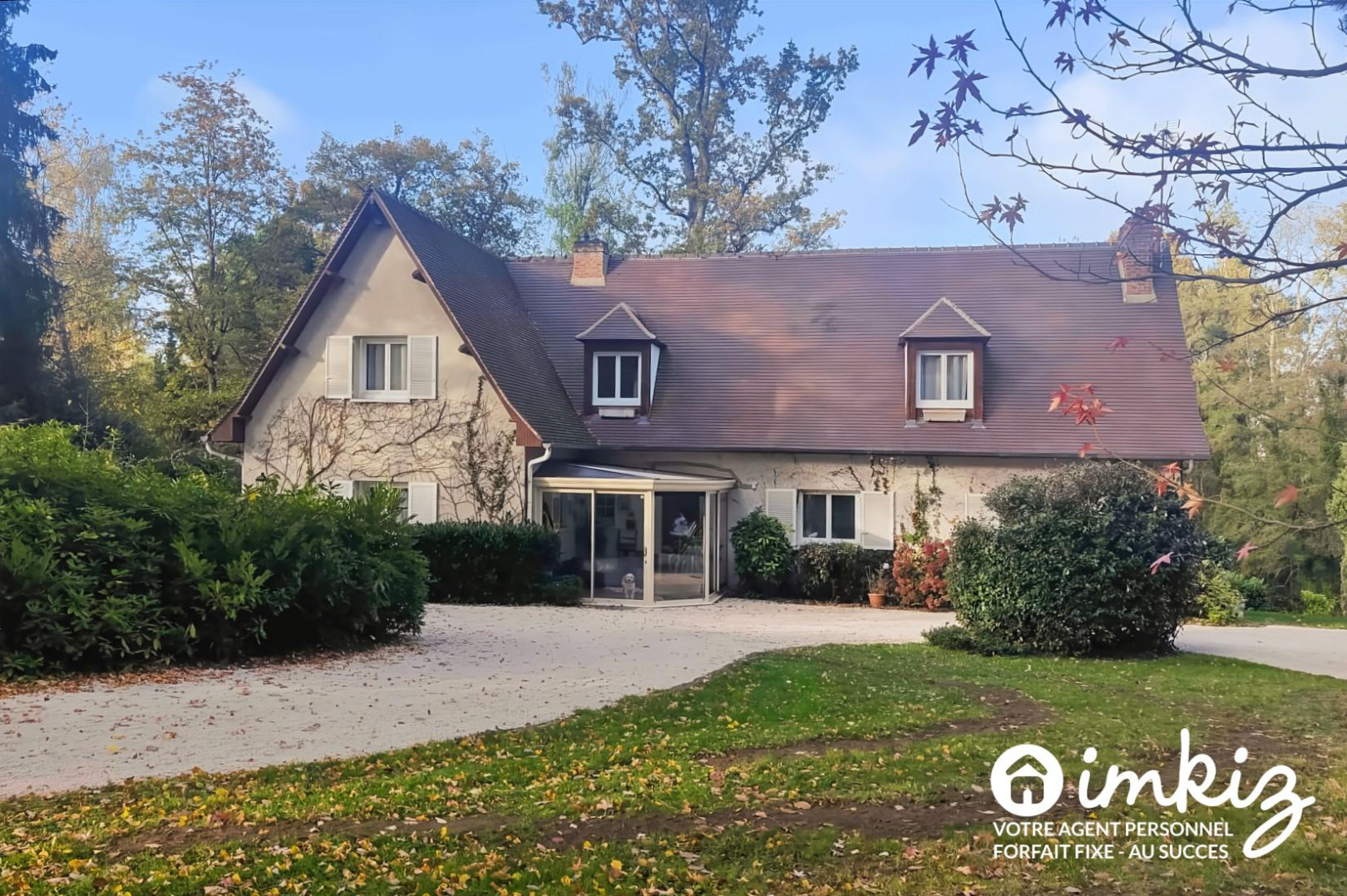 
                                                Vente
                                                 Maison de caractère - Piscine  et parc  paysager
