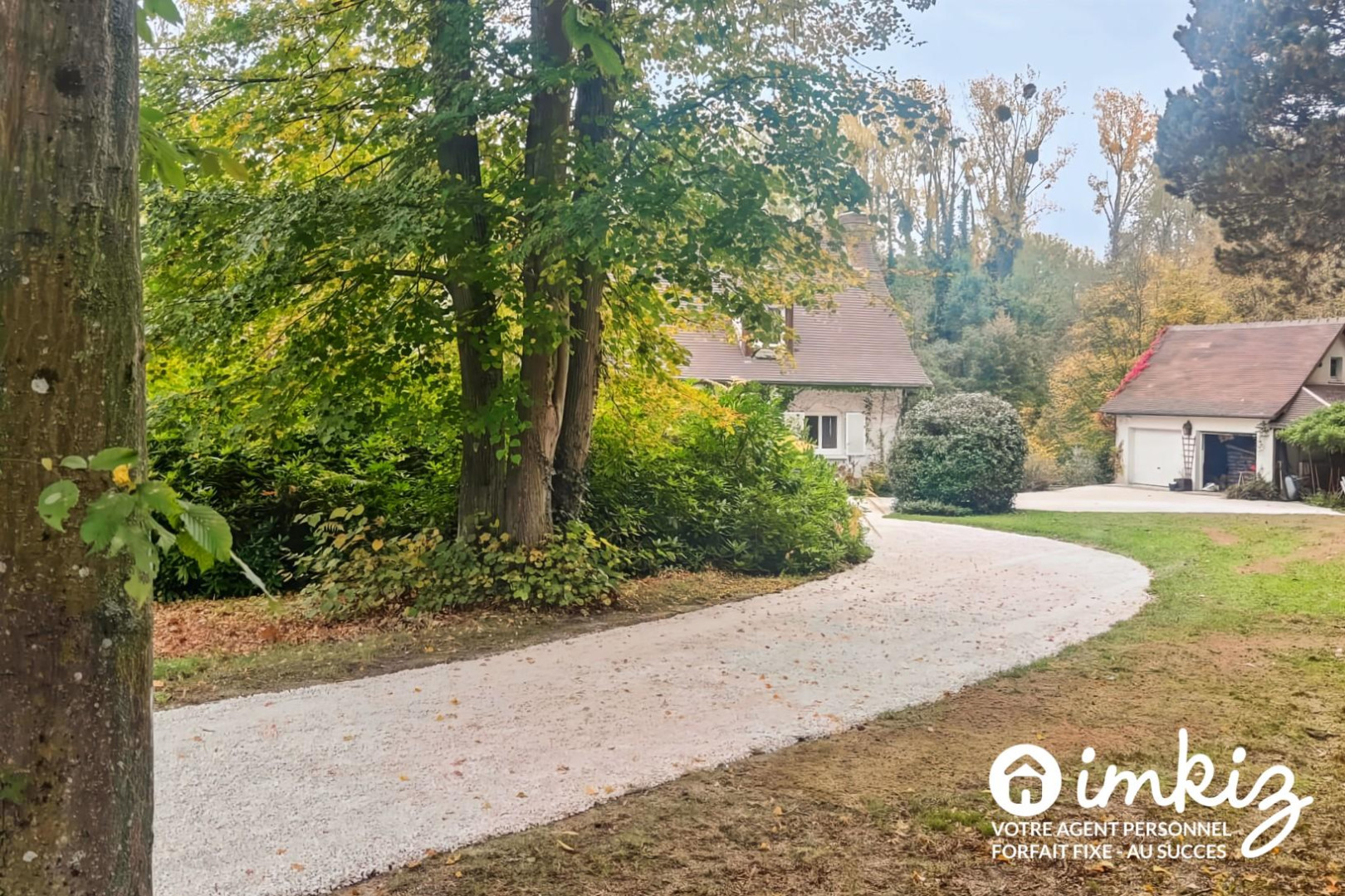 
                                                Vente
                                                 Maison de caractère - Piscine  et parc  paysager
