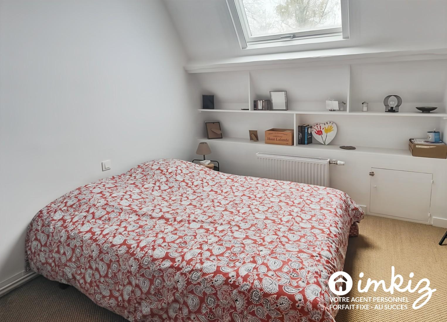 
                                                Vente
                                                 Maison de caractère - Piscine  et parc  paysager