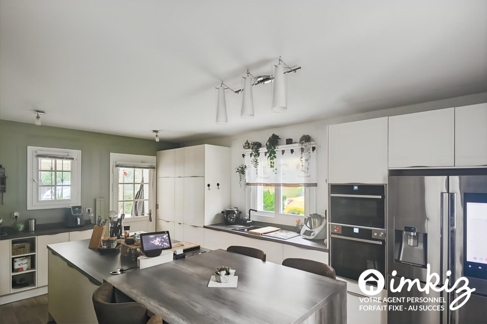 
                                                Vente
                                                 Maison de caractère - Piscine  et parc  paysager