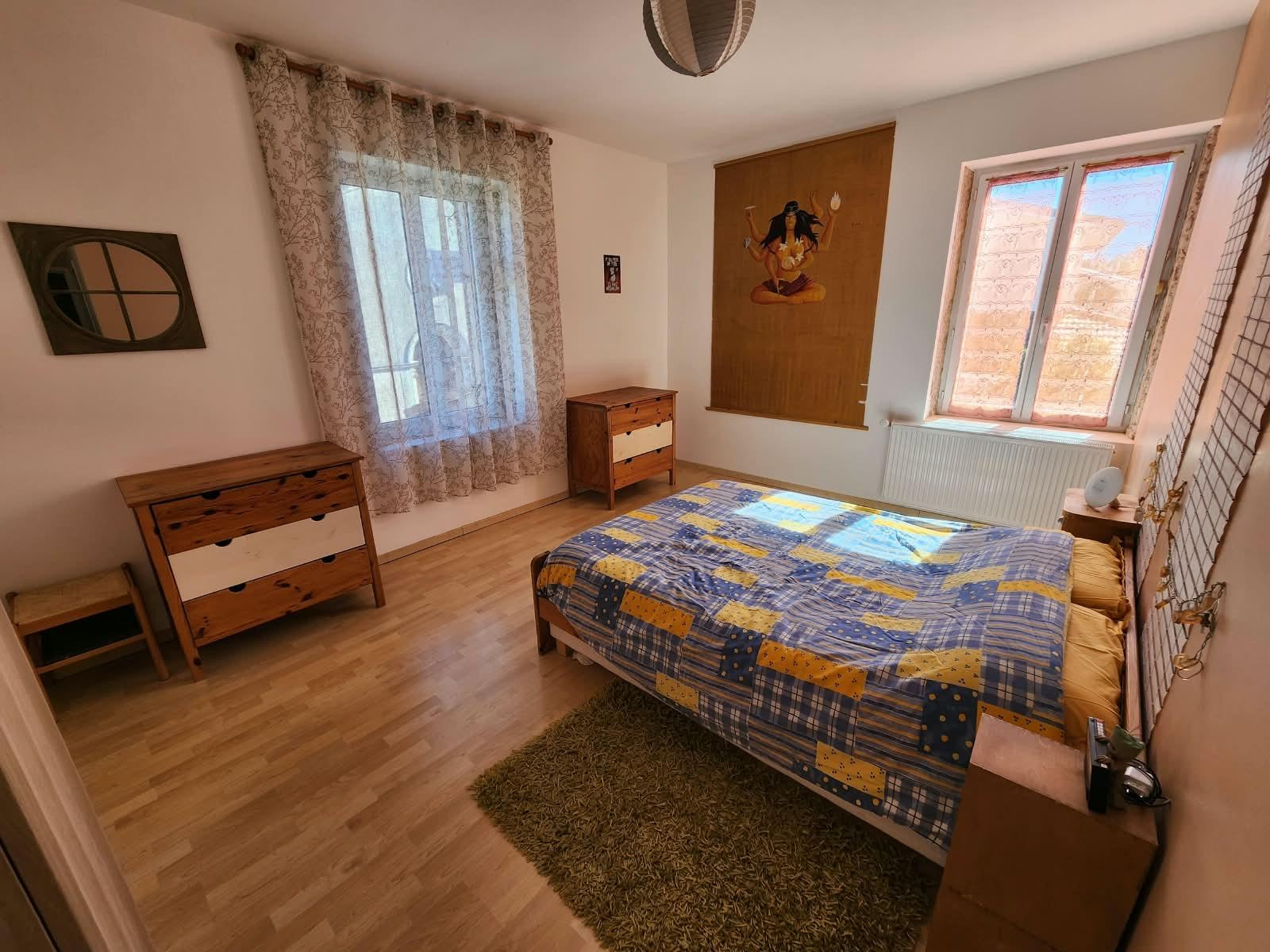 
                                                Vente
                                                 Maison de caractère — rénovée, aucun travaux !