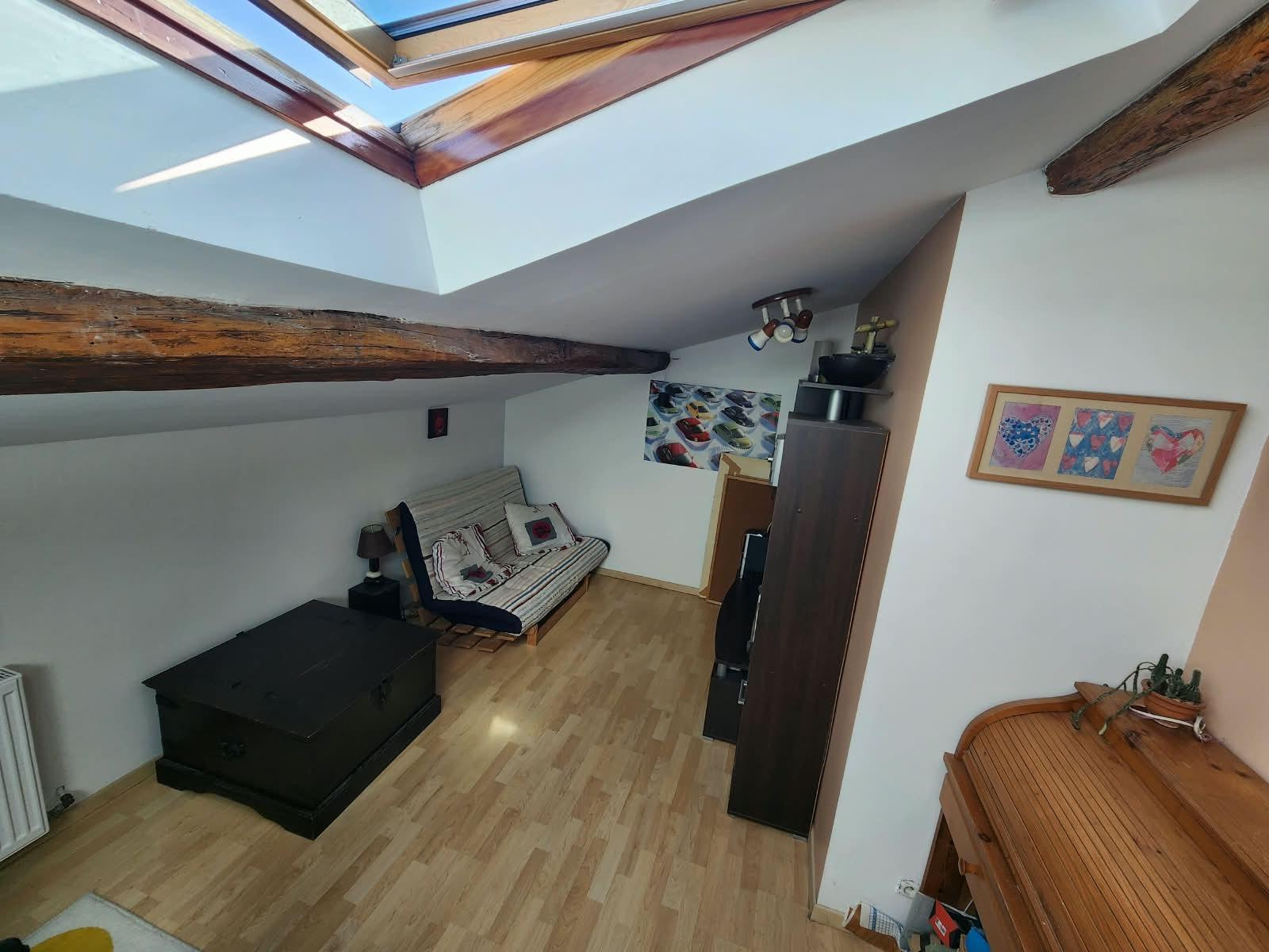 
                                                Vente
                                                 Maison de caractère — rénovée, aucun travaux !