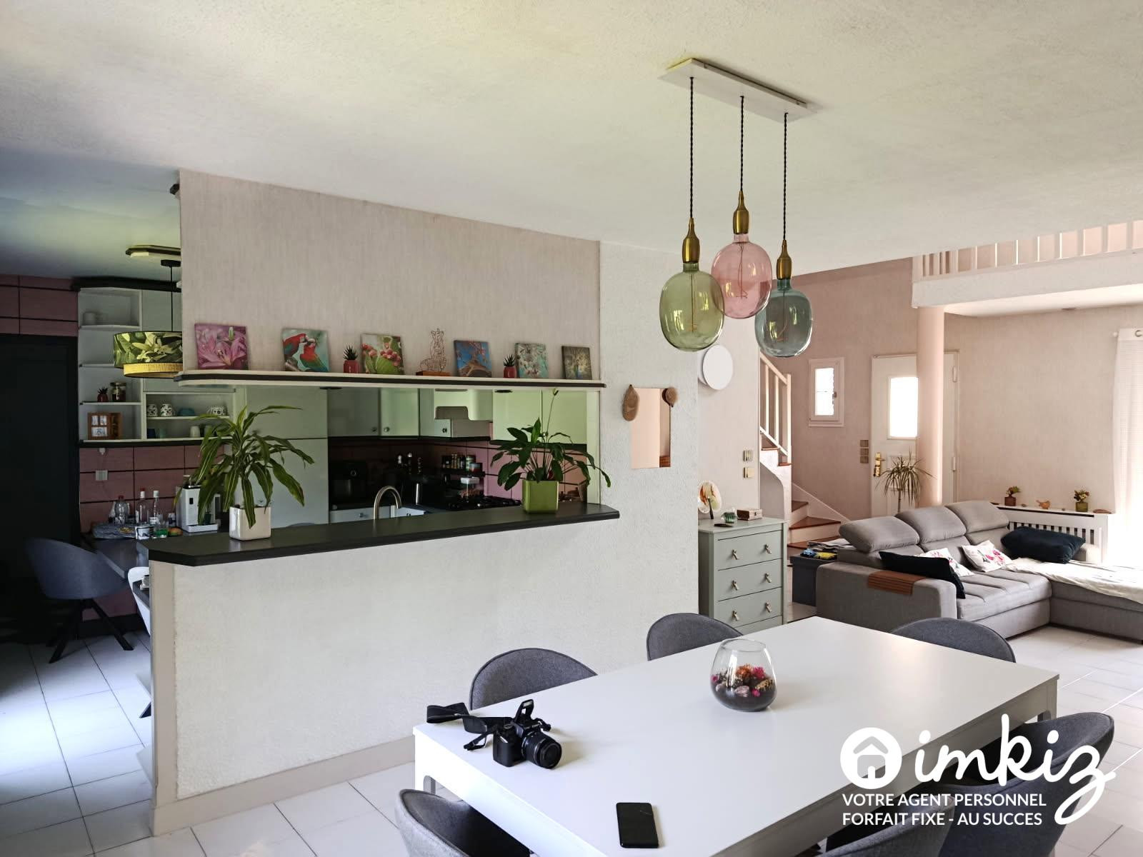 
                                                Vente
                                                 Maison de charme 154 m2 - 7 pièces - 5 chambres