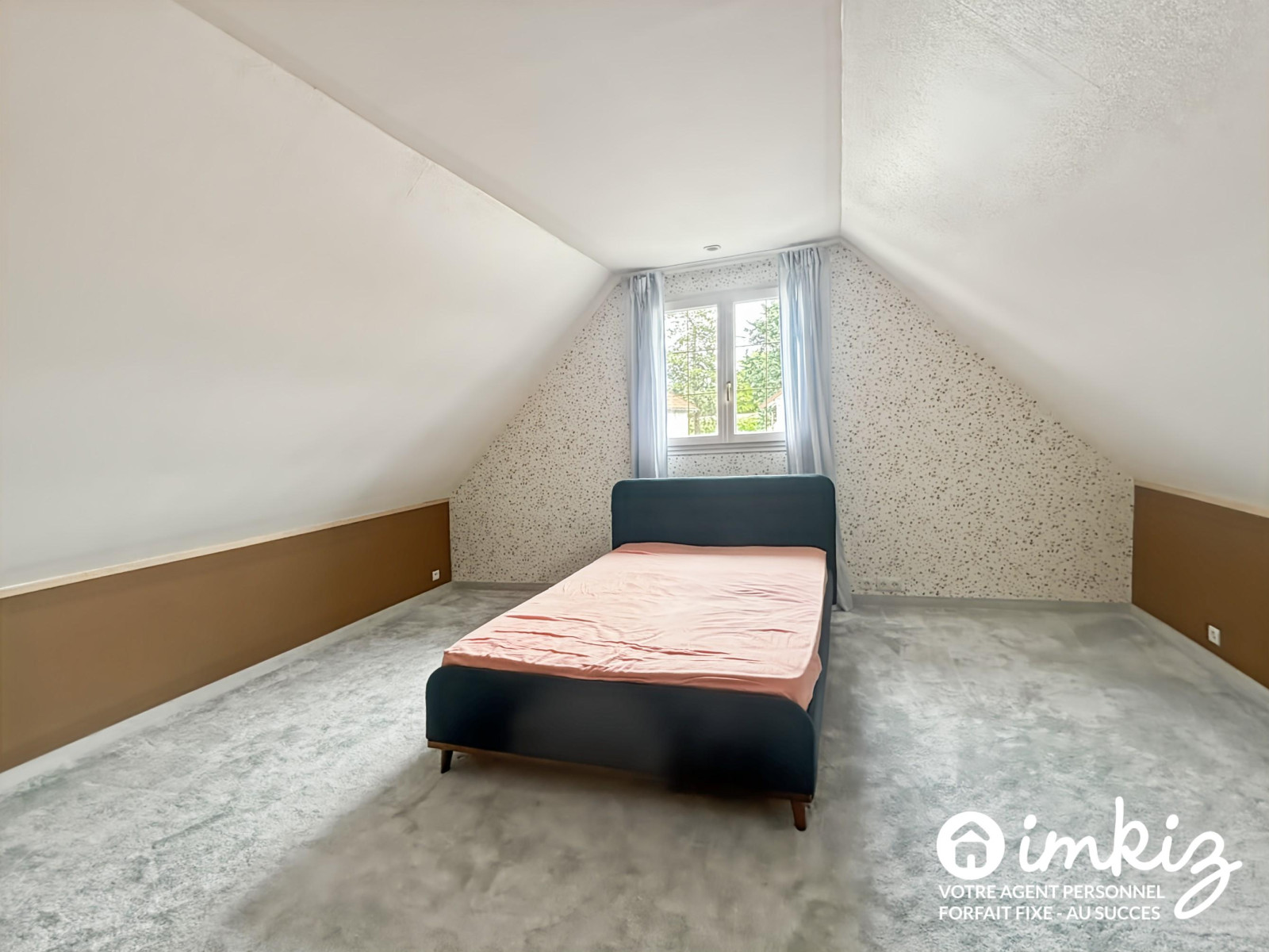 
                                                Vente
                                                 Maison de charme 154 m2 - 7 pièces - 5 chambres