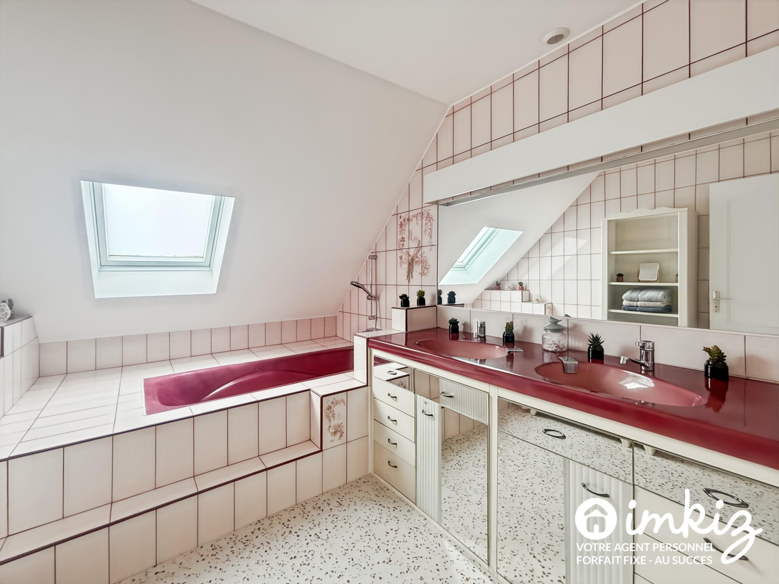 
                                                Vente
                                                 Maison de charme 154 m2 - 7 pièces - 5 chambres