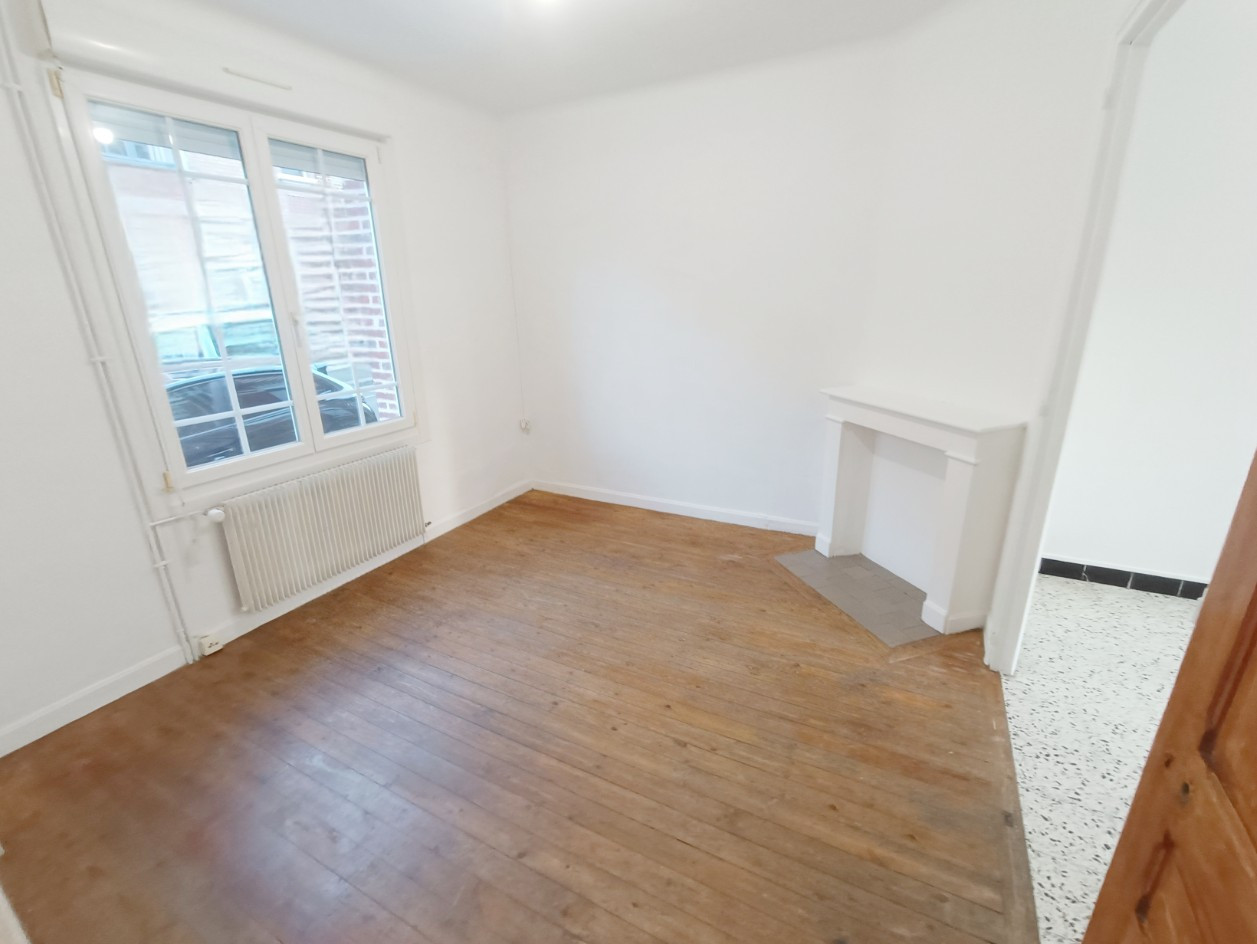 
                                                Vente
                                                 Maison de charme, 3 chambres, bureau  Amiens