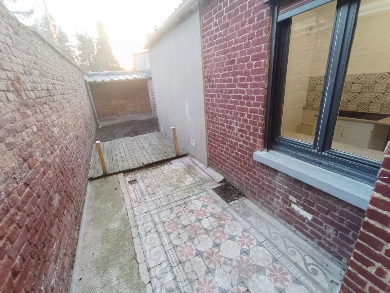
                                                Vente
                                                 Maison de charme, 3 chambres, bureau  Amiens