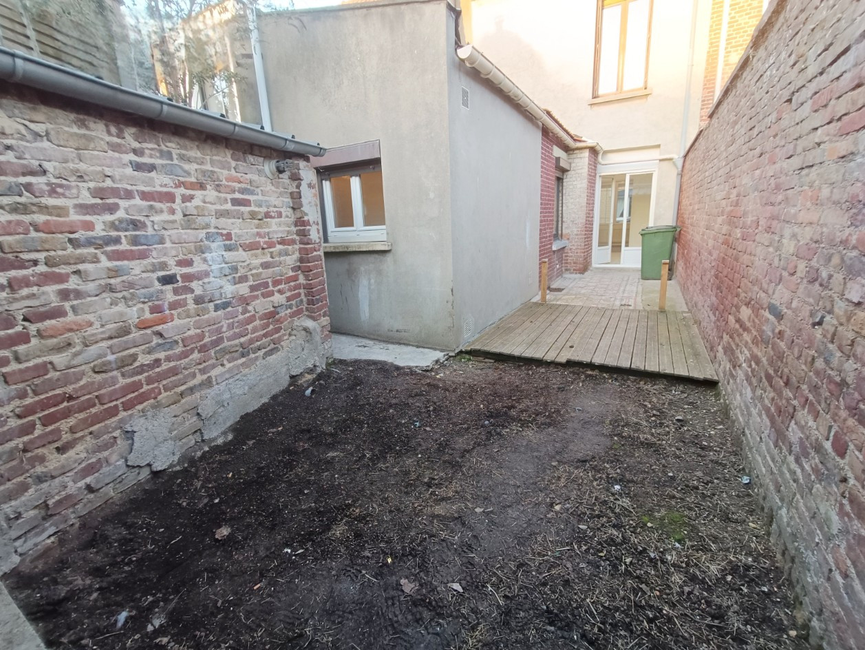 
                                                Vente
                                                 Maison de charme, 3 chambres, bureau  Amiens