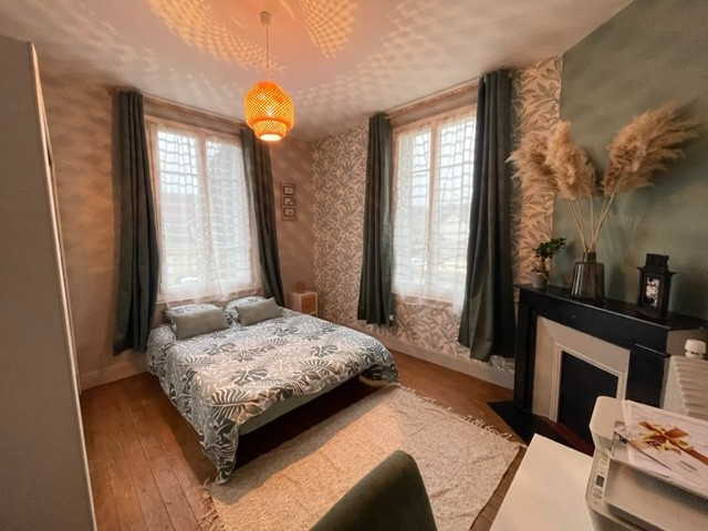 
                                                Vente
                                                 MAISON DE CHARME+DEPENDANCE DE 100M2
