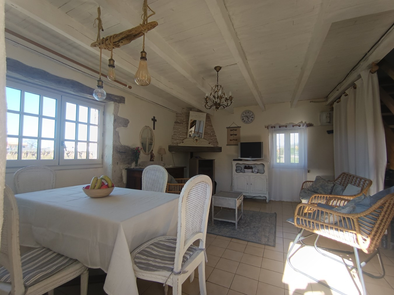 
                                                Vente
                                                 Maison de Charme Atypique 4 Pièces