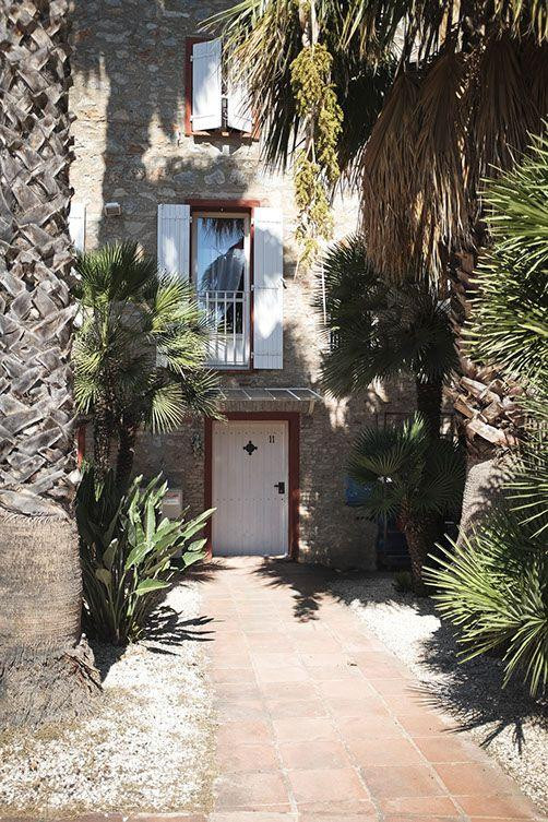 
                                                Location
                                                 Maison de charme avec tres joli jardin privatif.