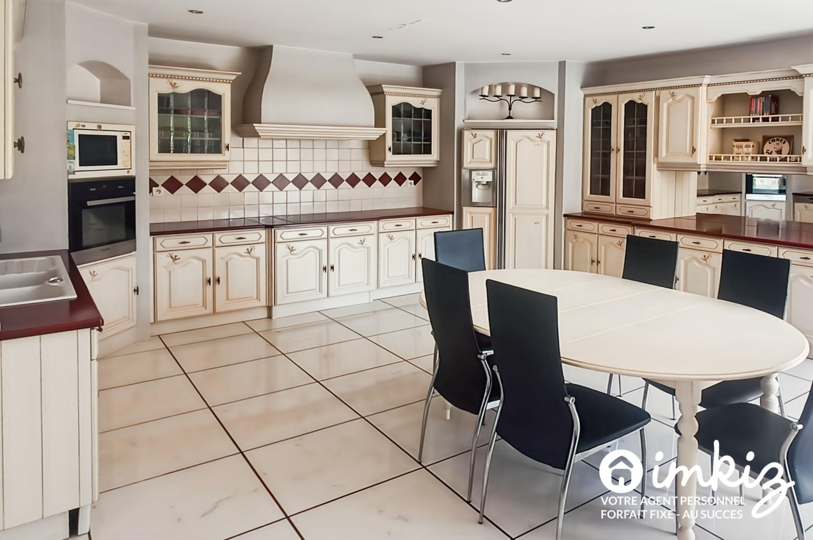 
                                                Vente
                                                 Maison de charme en pierre, 4 chambres, piscine.