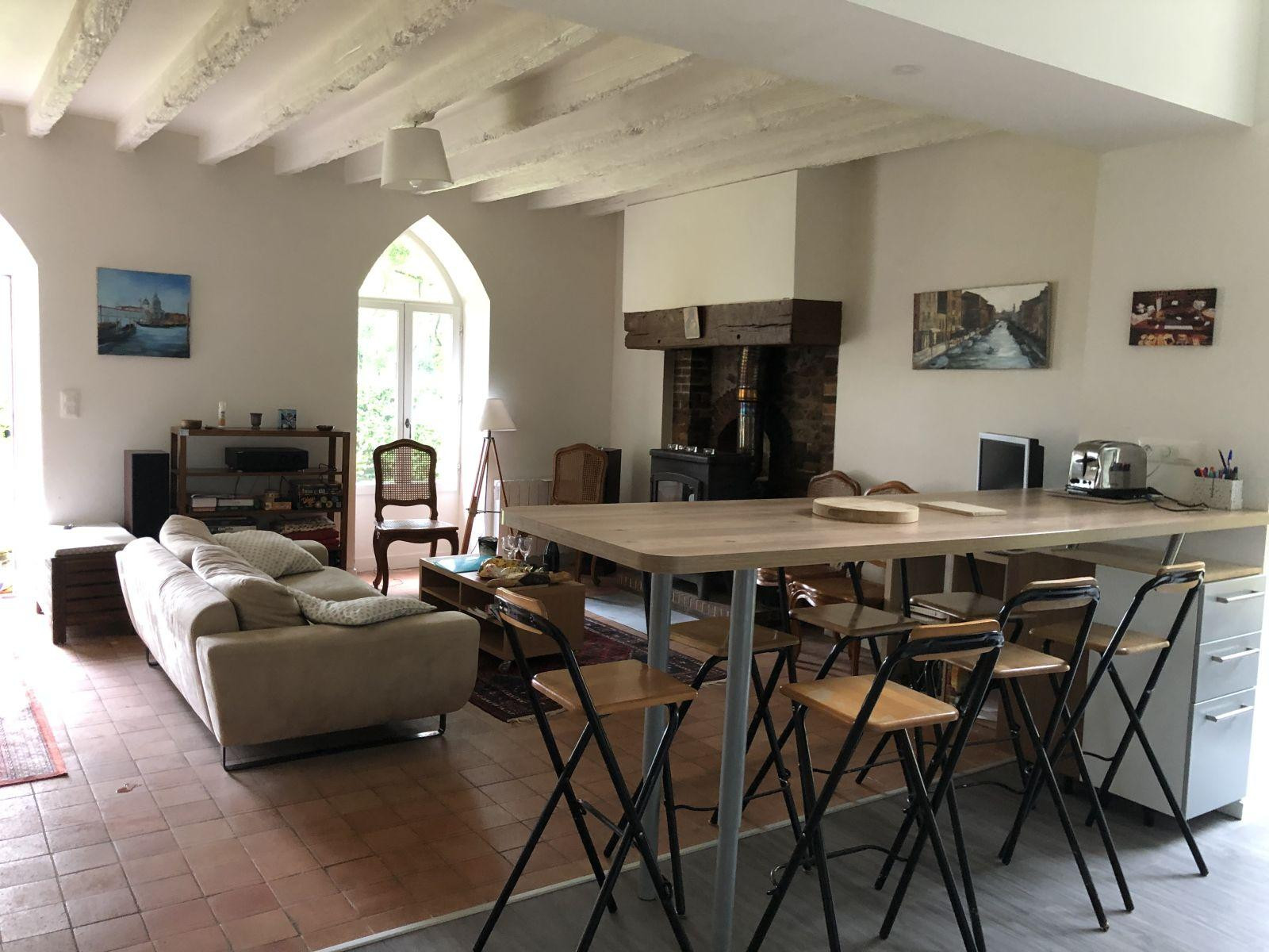 
                                                Location
                                                 Maison de charme, entièrement rénovée, 3 chambres