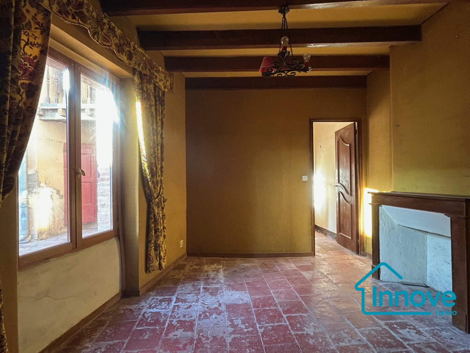 
                                                Vente
                                                 Maison de famille à rénover au coeur de Pompignan