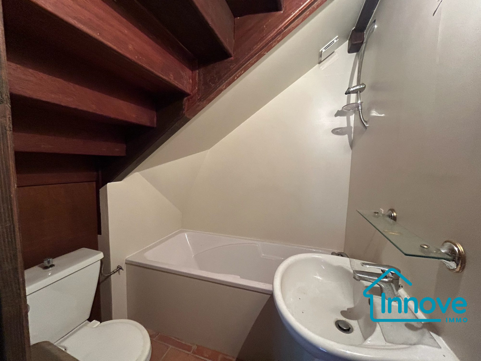 
                                                Vente
                                                 Maison de famille à rénover au coeur de Pompignan