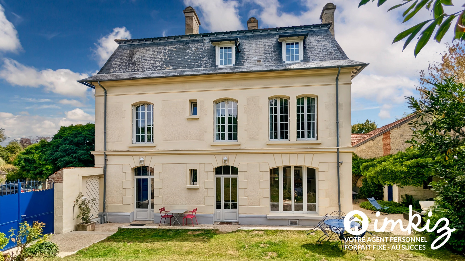 
                                                Vente
                                                 Maison de maître 274 m² jardin clos, 15' de Reims