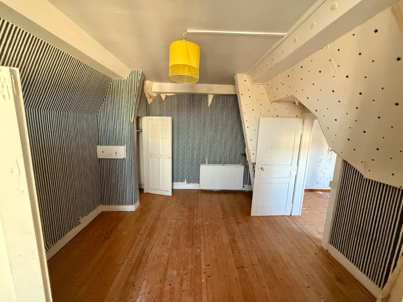 
                                                Vente
                                                 Maison de maître à rénover Mirecourt