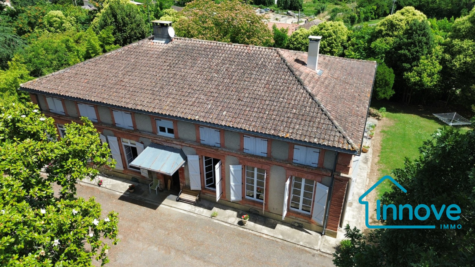 
                                                Vente
                                                 Maison de maître au coeur de Verdun sur Garonne