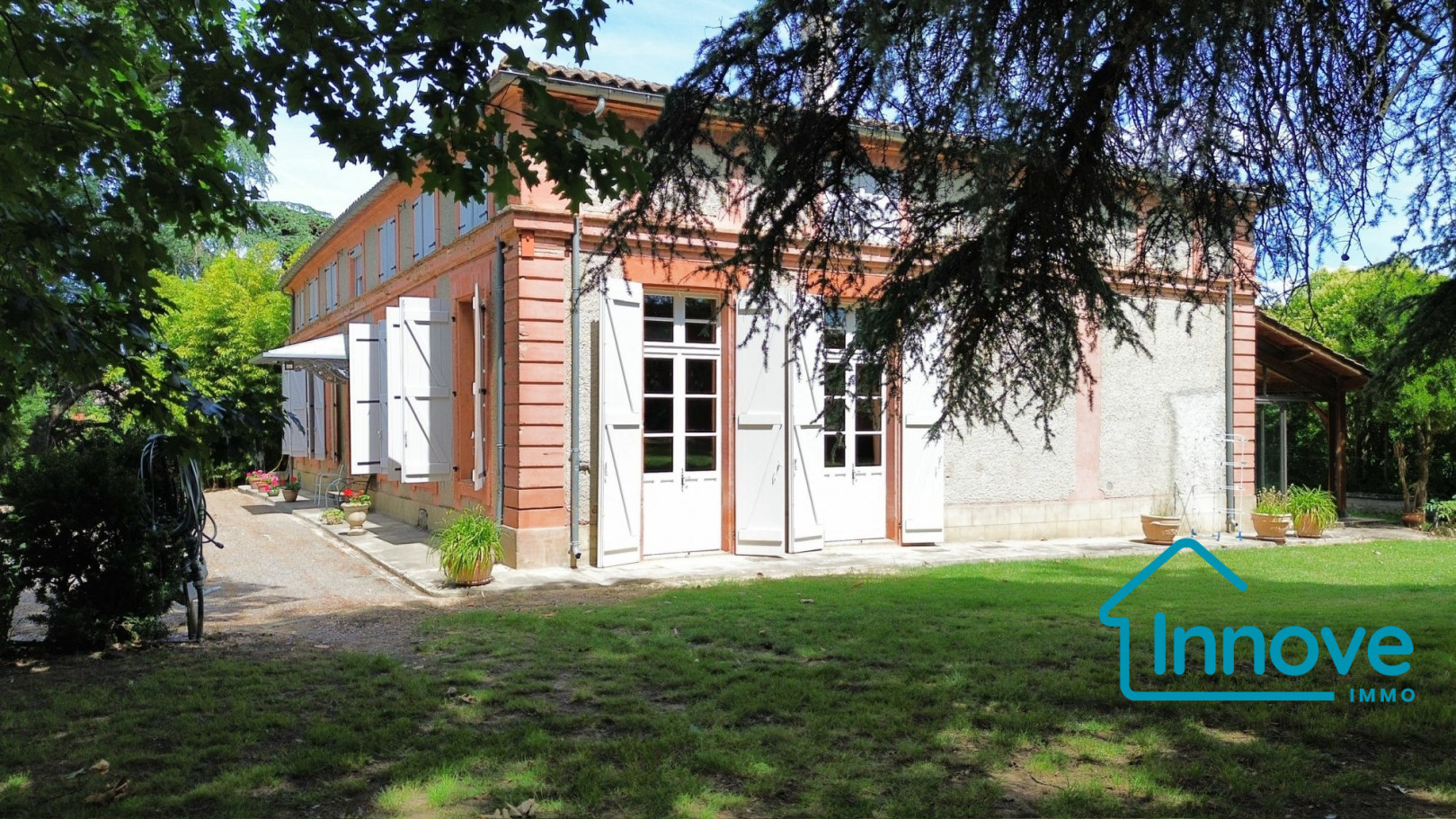 
                                                Vente
                                                 Maison de maître au coeur de Verdun sur Garonne
