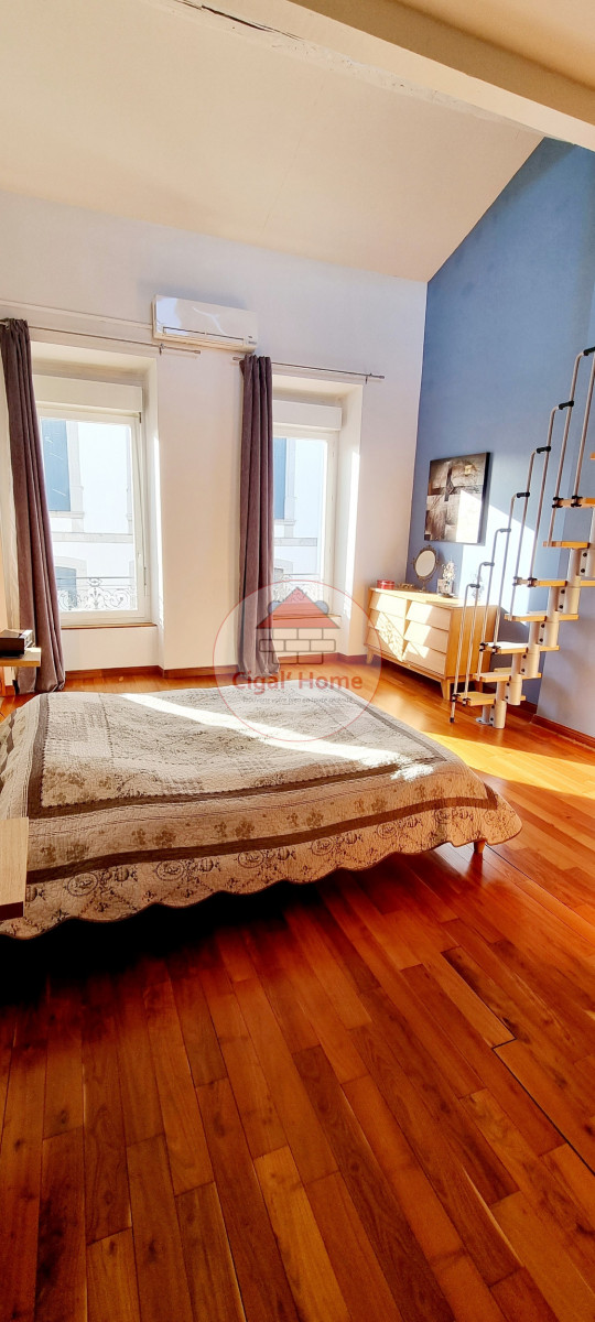 
                                                Vente
                                                 Maison de maître avec terrasse vue mer, garage + 2 appartements