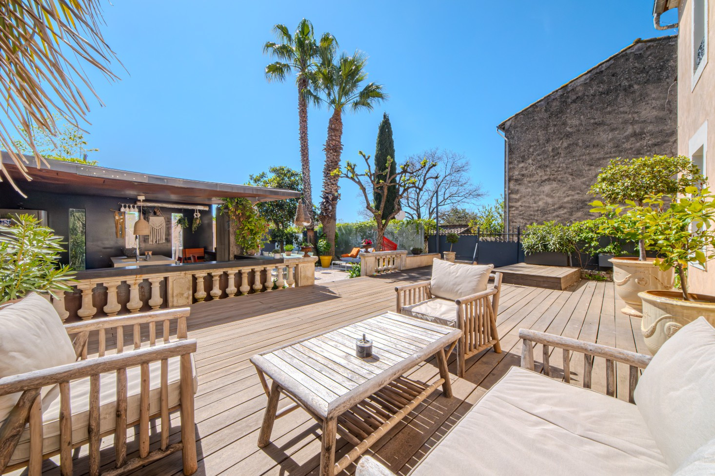 
                                                Vente
                                                 Maison de maître + gîte