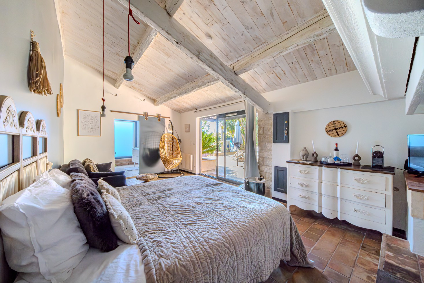 
                                                Vente
                                                 Maison de maître + gîte