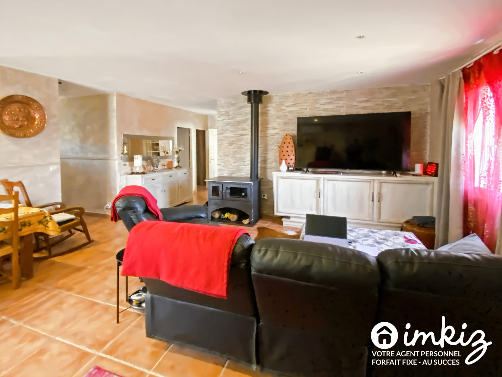 
                                                Vente
                                                 Maison de plain-pied - 3 ch  – Vue montagnes